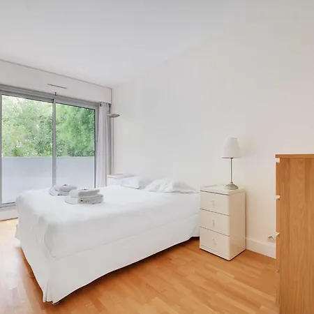 Cosy With Balcony- 3br 5p- Tour-eiffel