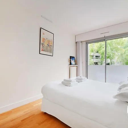 Cosy With Balcony- 3br 5p- Tour-eiffel
